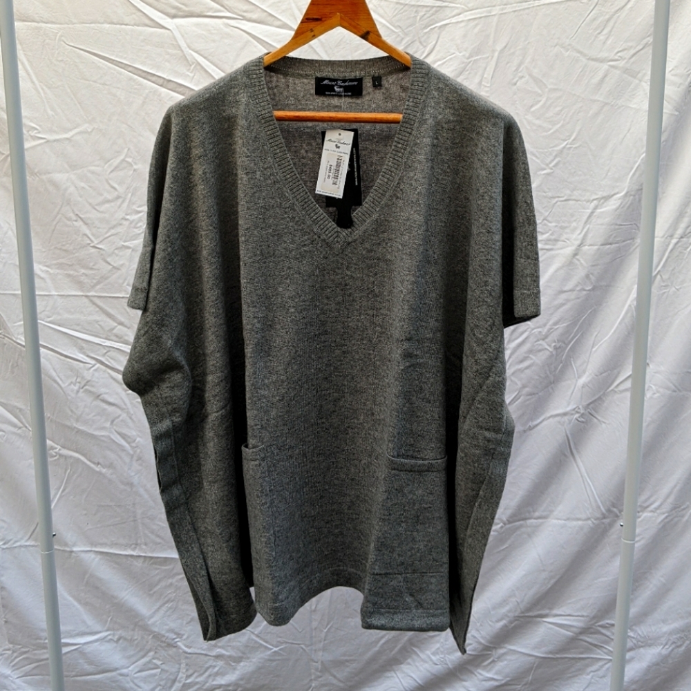 Large grey Cashmere Ruffle cardigan Pancho style